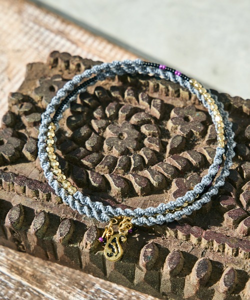 チャイハネ（チャイハネ）の「【チャイハネ】アフリットアンクレット（アンクレット・レディース・ブラウン/グリーン/ライトグリーン/ピンク/レッド/オレンジ/パープル/イエロー/ブラック/ブルー/グレー/ターコイズブルー・FREE/L）」の3枚目の写真