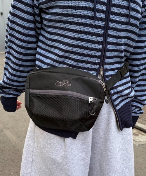 CIAOPANIC TYPY（チャオパニックティピー）の「【UNISEX】メッシュポケットウエストポーチ（ボディバッグ/ウエストポーチ・レディース・ブルー/ブラック/オレンジ/グリーン/レッド・ONE SIZE）」の2枚目の写真