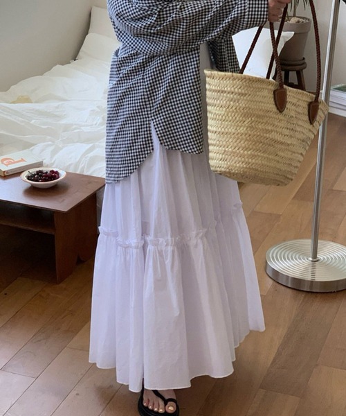 DAY CLOSET（デイ クローゼット）の「レディース ふわっと風に舞う。ハイウエストティアード切替ロングスカート（スカート・レディース・チェック/ホワイト/ブラック・FREE）」の5枚目の写真