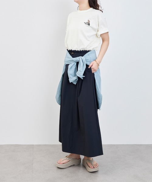 OOFOS（ウーフォス）の「【OOFOS】O Omega-リカバリーサンダル（サンダル・レディース・ブラック/ベージュ・25/24）」の15枚目の写真