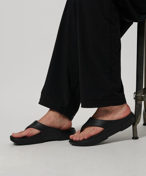 PAES（ペイズ）の「＜PAES＞ フリップ フロップ サンダル（サンダル・メンズ・ブラック・25cm/26cm/27cm）」の2枚目の写真