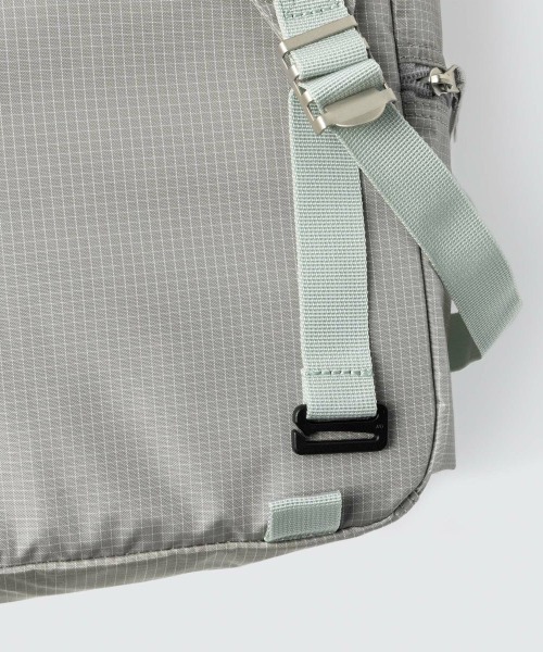 WILD THINGS(ワイルドシングス)の「WILD THINGS FLIGHT 2WAY BACKPACK(ワイルドシングス フライト 2WAY バックパック)(バックパック/リュック・メンズ・ブラック/グレー系・FREE)」の4枚目の写真