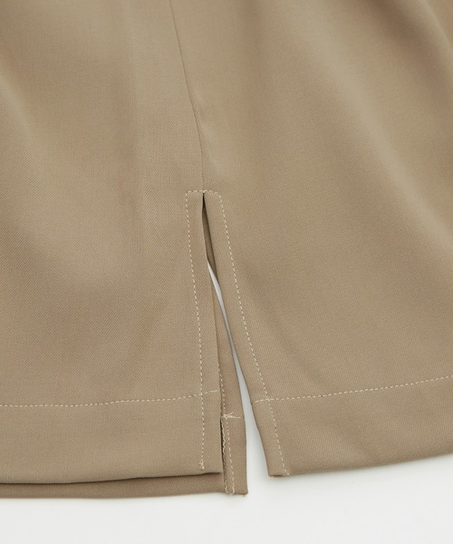 Crownor(クラウノアー)の「半袖 スキッパーシャツ(Tシャツ/カットソー・メンズ・チャコール/ベージュ・MEDIUM/LARGE)」の6枚目の写真