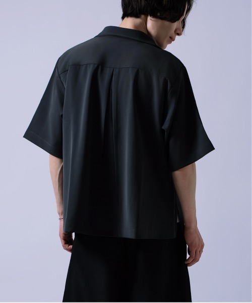 Crownor(クラウノアー)の「半袖 スキッパーシャツ(Tシャツ/カットソー・メンズ・チャコール/ベージュ・MEDIUM/LARGE)」の11枚目の写真