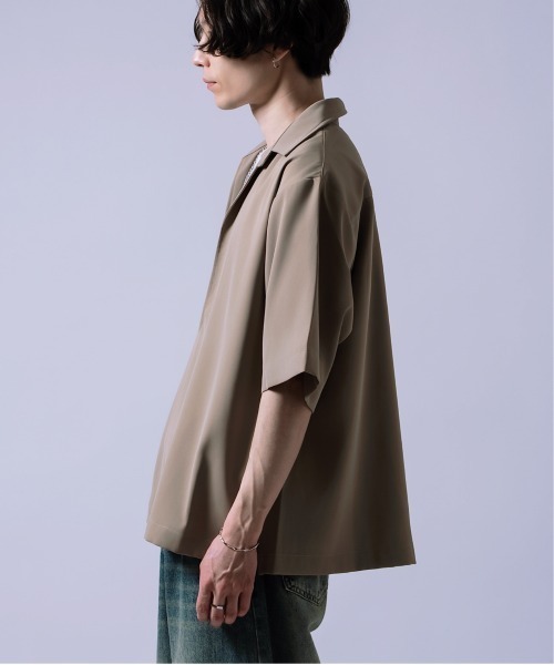 Crownor(クラウノアー)の「半袖 スキッパーシャツ(Tシャツ/カットソー・メンズ・チャコール/ベージュ・MEDIUM/LARGE)」の14枚目の写真