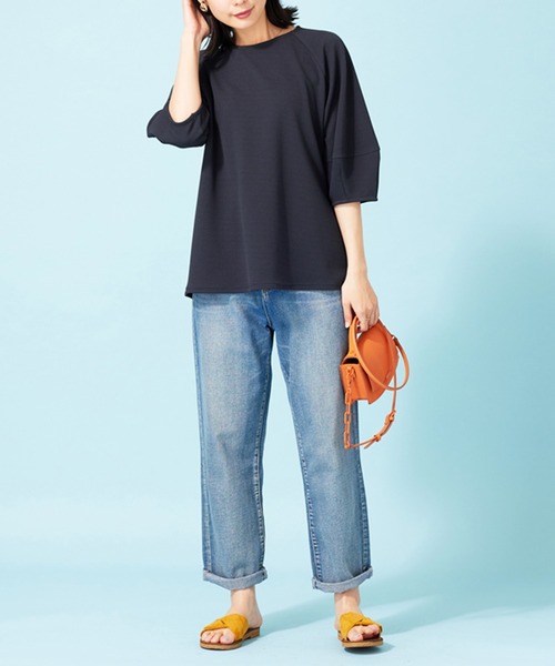 BELLUNA PLUS(ベルーナ)の「ポコポコ素材ランタンスリーブプルオーバー(Tシャツ/カットソー・レディース・グレイッシュベージュ/ラベンダー/イエロー/チャコール・X-LARGE/LARGE/MEDIUM)」の5枚目の写真