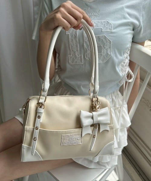 OLIVE des OLIVE（オリーブデオリーブ）の「リボンチャーム付き配色ボストンバッグ（ショルダーバッグ・レディース・ブラウン/アイボリー/サックスブルー/ブラック・FREE）」の22枚目の写真