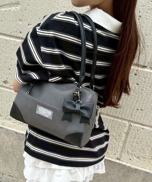 OLIVE des OLIVE（オリーブデオリーブ）の「リボンチャーム付き配色ボストンバッグ（ショルダーバッグ・レディース・ブラウン/アイボリー/サックスブルー/ブラック・FREE）」の14枚目の写真