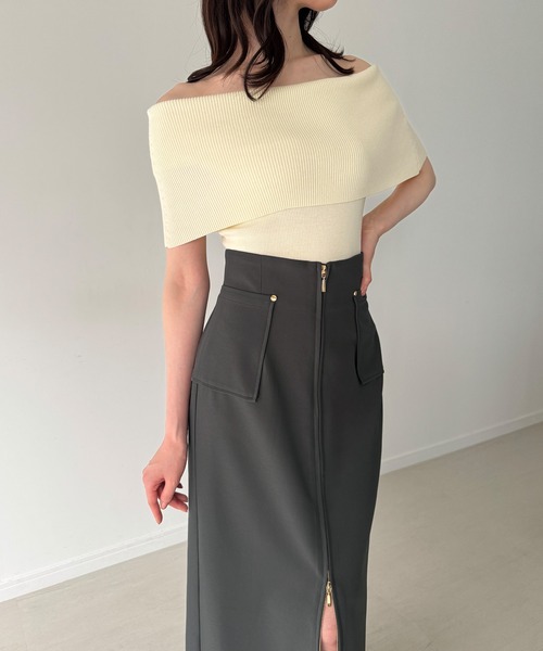 junoah(ジュノア)の「フロントファスナーポケ付きナロースカート(薄手、裏地なし)(スカート・レディース・チャコール/グレイッシュベージュ/ブラック・LARGE/MEDIUM/SMALL)」の12枚目の写真