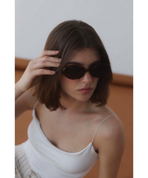 ALEXIA STAM（アリシアスタン）の「Oval Sunglasses/オーバル型サングラス（サングラス・レディース・ブラウン/ブラック・FREE）」の6枚目の写真