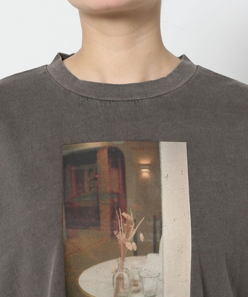 mysty woman（ミスティウーマン）の「フラワーモチーフTシャツ　572883（Tシャツ/カットソー・レディース・ホワイト系その他/グレー系その他/オフホワイト/グレー・FREE）」の16枚目の写真