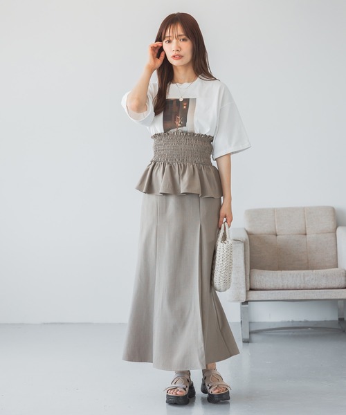 mysty woman（ミスティウーマン）の「フラワーモチーフTシャツ　572883（Tシャツ/カットソー・レディース・ホワイト系その他/グレー系その他/オフホワイト/グレー・FREE）」の9枚目の写真