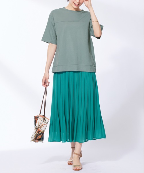 BELLUNA PLUS(ベルーナ)の「涼感素材切替デザインプルオーバー(Tシャツ/カットソー・レディース・ブルーグレー/レッド系その他/ネイビー・MEDIUM/LARGE/X-LARGE)」の15枚目の写真
