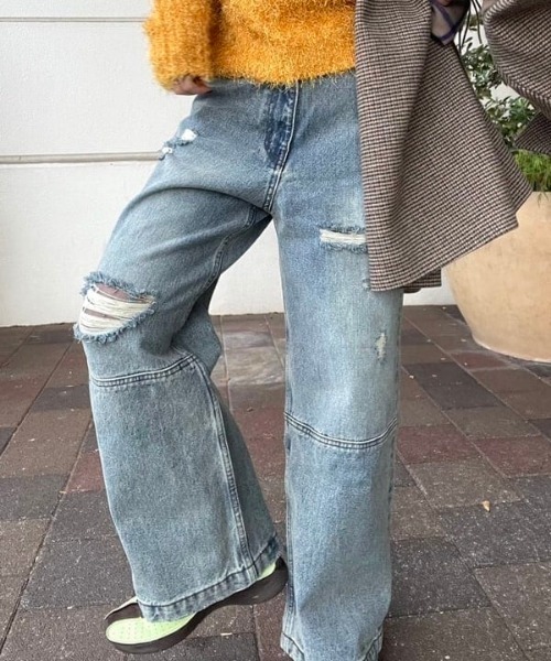 B:MING by BEAMS(ビーミングバイビームス)の「ダメージ デニムパンツ(S~M)(デニムパンツ・レディース・ライトブルー/ブラック・MEDIUM/SMALL)」の5枚目の写真