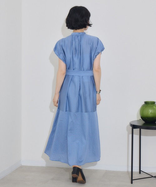 KATHARINE ROSS（キャサリンロス）の「【KATHARINE ROSS】シアーブライトドビーストライプワンピース（ワンピース・レディース・ホワイト/ベージュ/ブルー・MEDIUM）」の12枚目の写真