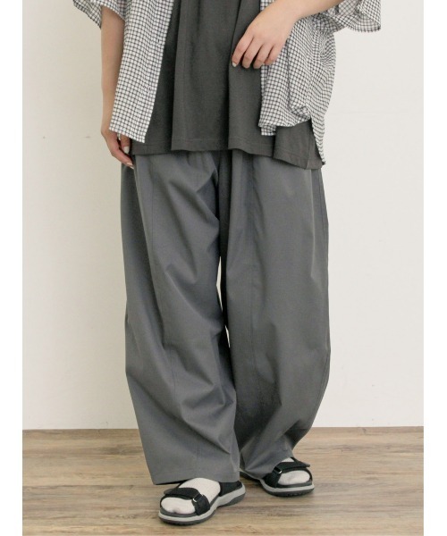 Samansa Mos2（サマンサ モスモス）の「スパンライクボーイフレンドワイドパンツ（スラックス・レディース・カーキブラウン/ダークグレー・マルチサイズ）」の8枚目の写真