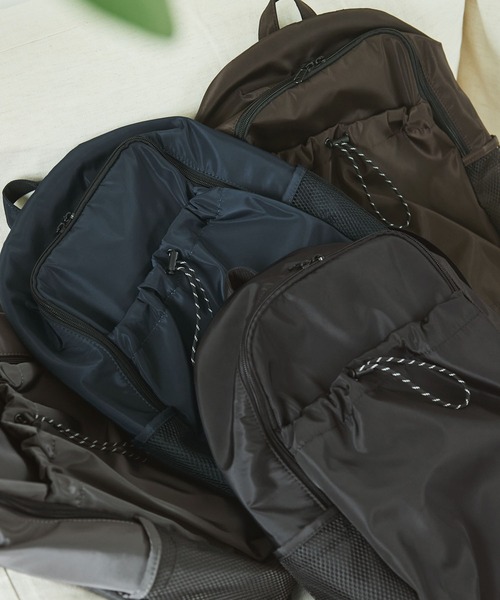 THE CRAFT CREW PRODUCTS(ザクラフトクループロダクツ)の「<撥水加工>ファンクション ドローコードポケットバックパック【THE CRAFT CREW PRODUCTS】(バックパック/リュック・レディース・ネイビー/チャコール/ブラック/ブラウン・FREE)」の18枚目の写真