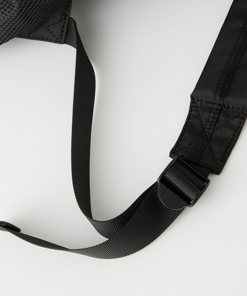 THE CRAFT CREW PRODUCTS(ザクラフトクループロダクツ)の「<撥水加工>ファンクション ドローコードポケットバックパック【THE CRAFT CREW PRODUCTS】(バックパック/リュック・レディース・ネイビー/チャコール/ブラック/ブラウン・FREE)」の15枚目の写真