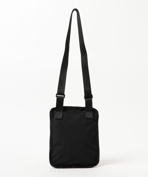 C.P. COMPANY（シーピーカンパニー）の「C.P. Company / ACC BAG IN PLAIN PAPER B（ショルダーバッグ・メンズ・ブラック/カーキ・ONE SIZE）」の3枚目の写真