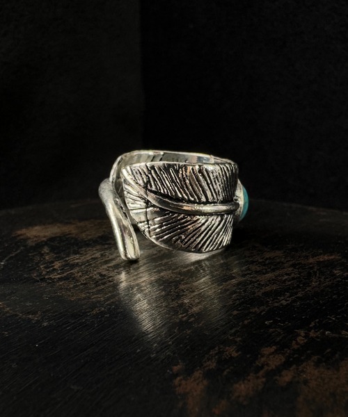 CALIFORNIA OUTFITTERS（カリフォルニア アウトフィッターズ）の「7D38 フェザーモチーフ×ターコイズリング サイズ調整可（リング・メンズ・シルバー系1/シルバー系3/シルバー系2・FREE）」の5枚目の写真