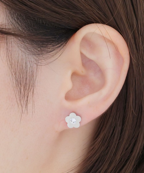 プチデイジーステンレス ピアス（ピアス（両耳用））｜MARY QUANT
