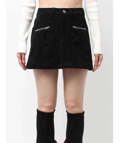 EMODA(エモダ)の「フェイクスエードミニスカート(スカート・レディース・ブラウン/ブラック・SMALL/MEDIUM)」の2枚目の写真