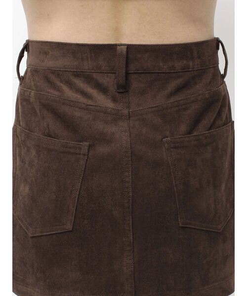 EMODA(エモダ)の「フェイクスエードミニスカート(スカート・レディース・ブラウン/ブラック・SMALL/MEDIUM)」の22枚目の写真