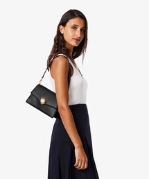 LACOSTE | テニスブリス レザーミディアムショルダーバッグ ダブルストラップ 2WAY(ハンドバッグ)