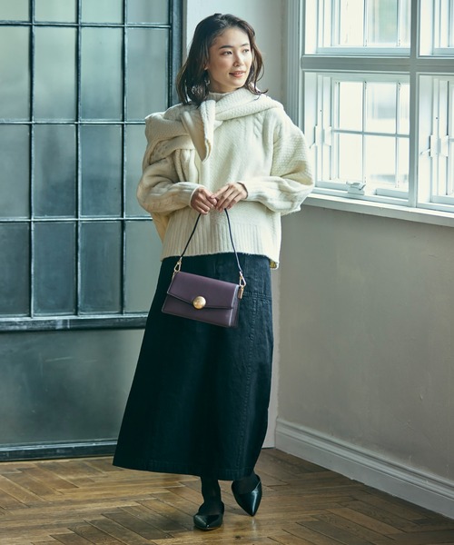 LACOSTE（ラコステ）の「テニスブリス レザーミディアムショルダーバッグ ダブルストラップ 2WAY（ハンドバッグ・レディース・ブラック/ダークグリーン/ブルー/バーガンディー/ベージュ/オレンジ・FREE）」の17枚目の写真