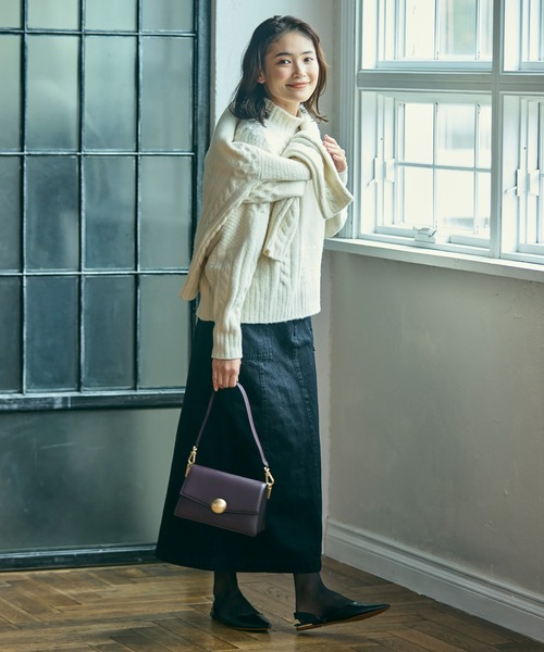 LACOSTE（ラコステ）の「テニスブリス レザーミディアムショルダーバッグ ダブルストラップ 2WAY（ハンドバッグ・レディース・ブラック/ダークグリーン/ブルー/バーガンディー/ベージュ/オレンジ・FREE）」の18枚目の写真