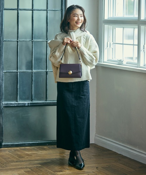 LACOSTE（ラコステ）の「テニスブリス レザーミディアムショルダーバッグ ダブルストラップ 2WAY（ハンドバッグ・レディース・ブラック/ダークグリーン/ブルー/バーガンディー/ベージュ/オレンジ・FREE）」の22枚目の写真