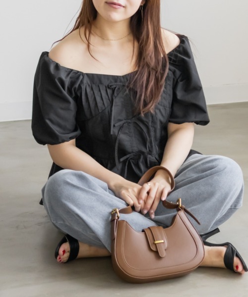CLETTE(クレット)の「CLETTEオリジナルレース使いピンタックブラウス(シャツ/ブラウス・レディース・イエロー/ブラック/ブラック系その他・LL/3L/4L)」の2枚目の写真