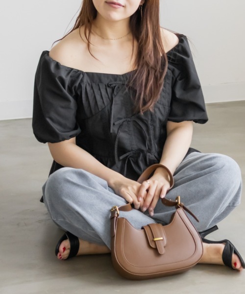CLETTE(クレット)の「CLETTEオリジナルレース使いピンタックブラウス(シャツ/ブラウス・レディース・イエロー/ブラック/ブラック系その他・LL/3L/4L)」の4枚目の写真