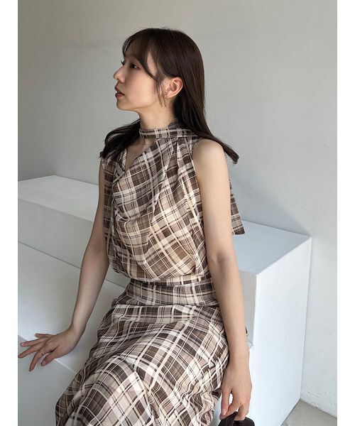 FRAY I.D（フレイアイディー）の「ドレープネックノースリーブブラウス（シャツ/ブラウス・レディース・ベージュ/ネイビー/ブラック・F）」の21枚目の写真