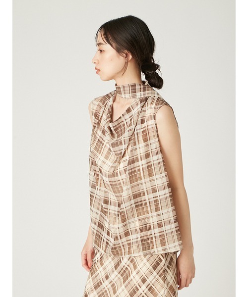 FRAY I.D（フレイアイディー）の「ドレープネックノースリーブブラウス（シャツ/ブラウス・レディース・ベージュ/ネイビー/ブラック・F）」の6枚目の写真