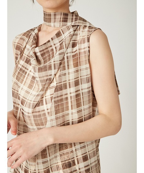 FRAY I.D（フレイアイディー）の「ドレープネックノースリーブブラウス（シャツ/ブラウス・レディース・ベージュ/ネイビー/ブラック・F）」の8枚目の写真