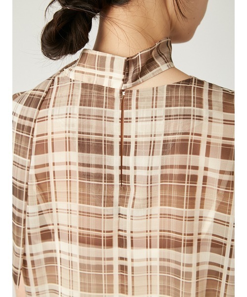 FRAY I.D（フレイアイディー）の「ドレープネックノースリーブブラウス（シャツ/ブラウス・レディース・ベージュ/ネイビー/ブラック・F）」の10枚目の写真