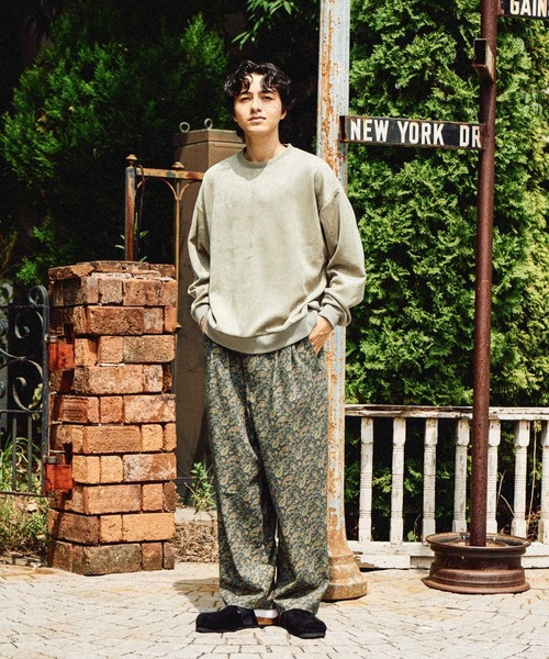 niko and...（ニコアンド）の「フェイクスウェードステッチプルオーバー（スウェット・メンズ・チャコール/オレンジ/スモーク/グリーン・MEDIUM/LARGE）」の5枚目の写真