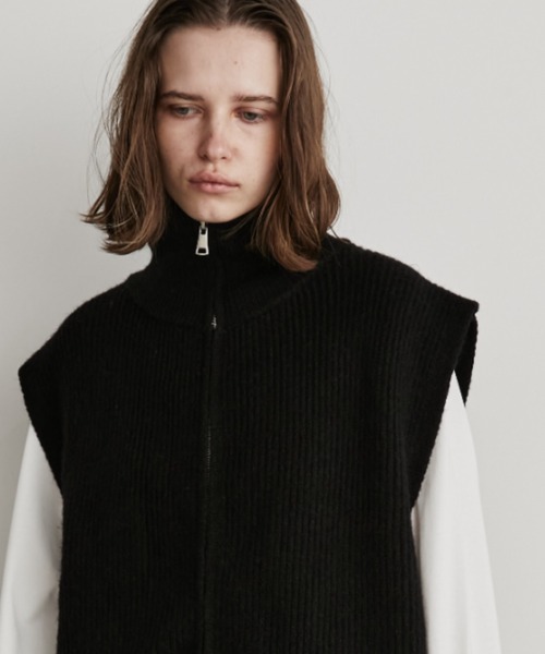 Auntie Rosa Holiday（アンティローザホリデー）の「ジップアップニットベスト（ベスト・レディース・ブラック/アイボリー/グレー・FREE）」の13枚目の写真