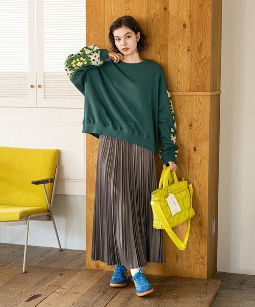 niko and...(ニコアンド)の「スウェードプリーツスカート(スカート・レディース・モカ/ベージュ/スモーク/チャコール・MEDIUM/LARGE)」の14枚目の写真