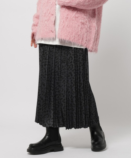 niko and...(ニコアンド)の「スウェードプリーツスカート(スカート・レディース・モカ/ベージュ/スモーク/チャコール・MEDIUM/LARGE)」の12枚目の写真