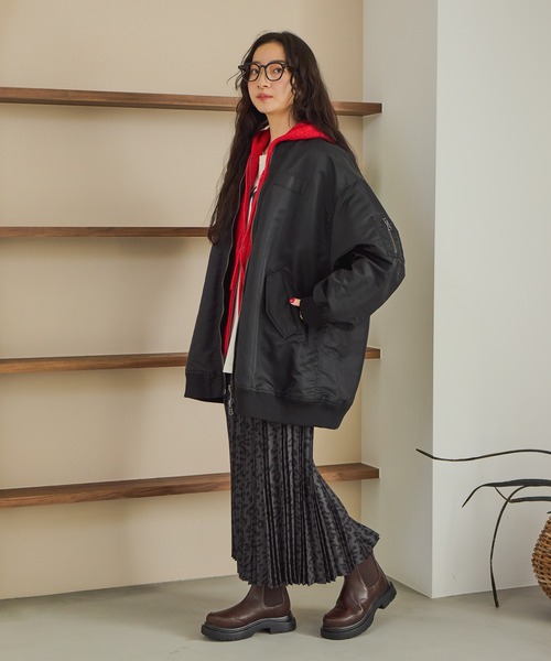 niko and...(ニコアンド)の「スウェードプリーツスカート(スカート・レディース・モカ/ベージュ/スモーク/チャコール・MEDIUM/LARGE)」の7枚目の写真