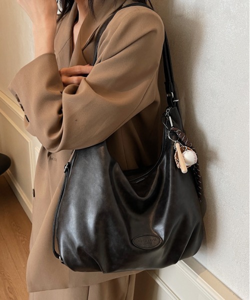 Y2Kチャーム付き大容量バッグ レザーマルチショルダーバック 通勤用