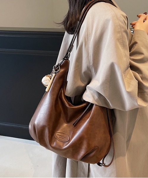 Y2Kチャーム付き大容量バッグ レザーマルチショルダーバック 通勤用