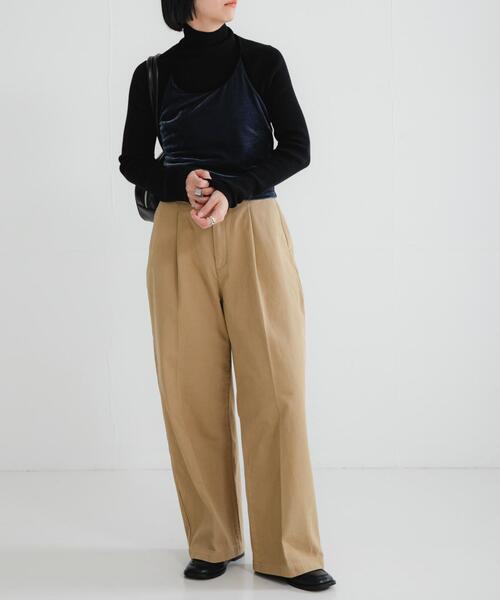 URBAN RESEARCH(アーバンリサーチ)の「ホルターネックベロアビスチェ(その他トップス・レディース・ブルー/ブラック・FREE)」の5枚目の写真