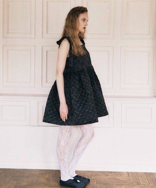 HONEY MI HONEY（ハニーミーハニー）の「quilting rose satin tiered mini one-piece（ワンピース・レディース・ピンク/ブラック/アイボリー/サックスブルー・FREE）」の6枚目の写真