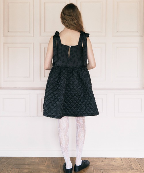 HONEY MI HONEY（ハニーミーハニー）の「quilting rose satin tiered mini one-piece（ワンピース・レディース・ピンク/ブラック/アイボリー/サックスブルー・FREE）」の7枚目の写真