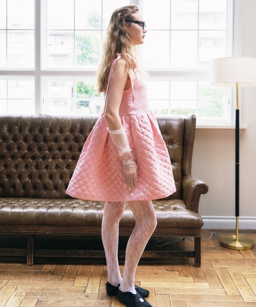 HONEY MI HONEY（ハニーミーハニー）の「quilting rose satin tiered mini one-piece（ワンピース・レディース・ピンク/ブラック/アイボリー/サックスブルー・FREE）」の12枚目の写真