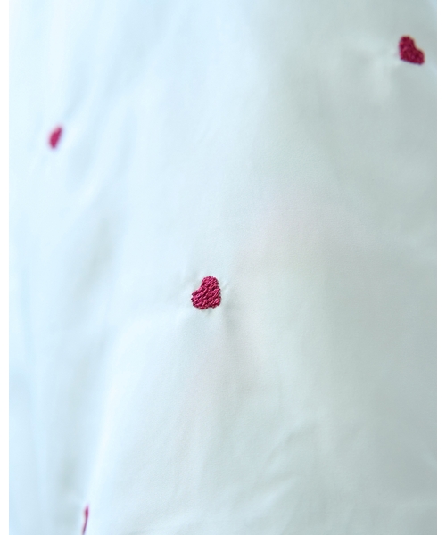 Lycee mine(リセマイン)の「アソート総刺しゅうノーカラーブルゾン(ブルゾン・キッズ・ピンク/ラベンダー/ブラック/マルチ/アイボリー/グレイッシュベージュ・100cm/110cm/120cm/130cm/140cm/150cm)」の17枚目の写真