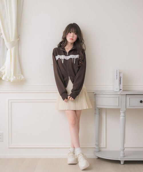 ems excite(エムズエキサイト)の「レース&リボンつきトラックJK(その他アウター・レディース・ダークグレー/ダークブルー/ブラウン・FREE)」の6枚目の写真